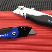 2020年発売のナルビー製「ポータブルナイフ」と「ユーティリティナイフ」